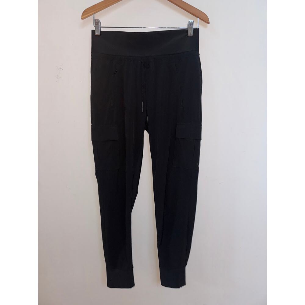 Athleta Cargo Jogger Black Activewear Workout Athleisure Travel Pants Size 2
